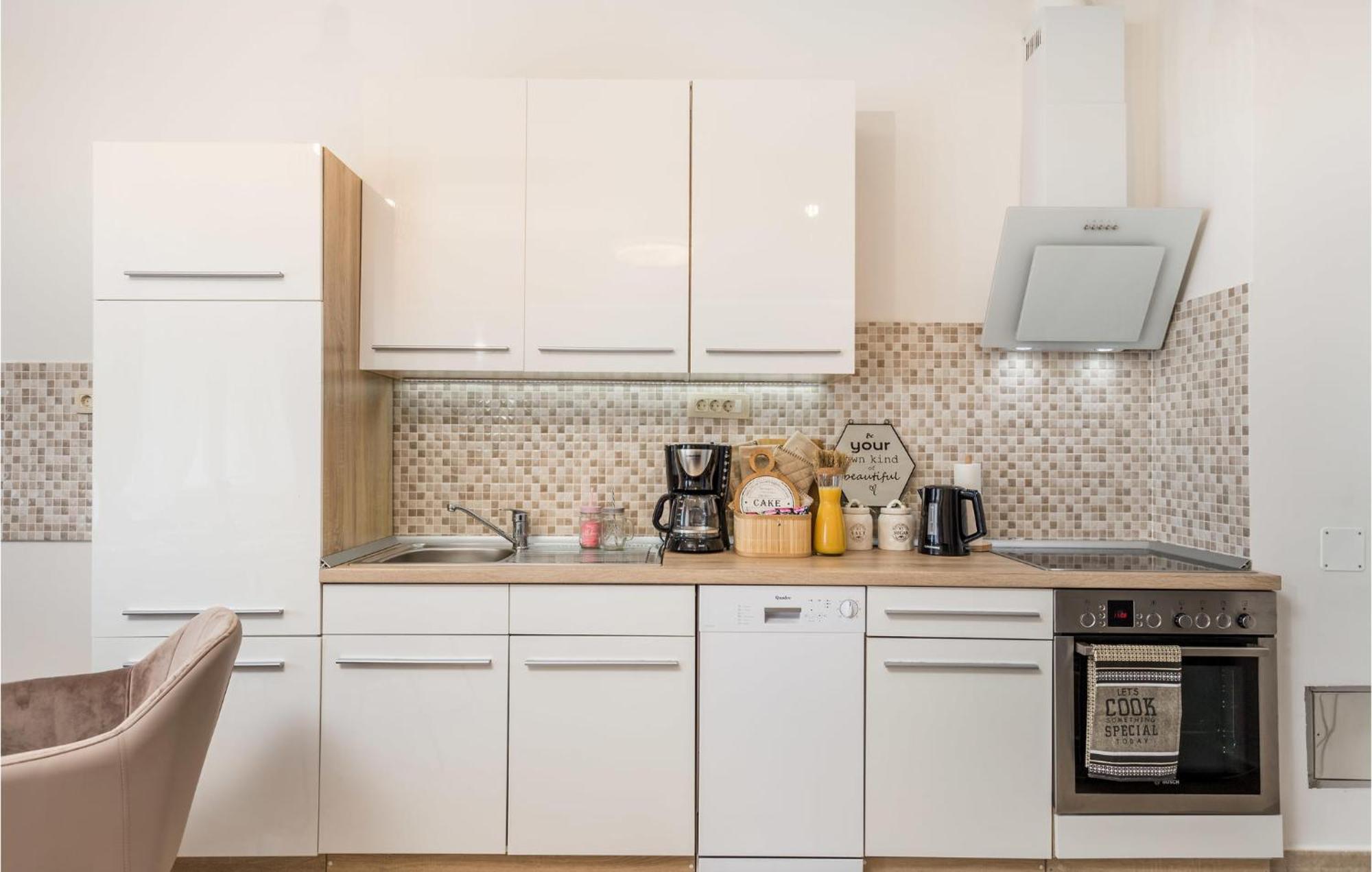 2 Bedroom Amazing Apartment In Rijeka Dış mekan fotoğraf