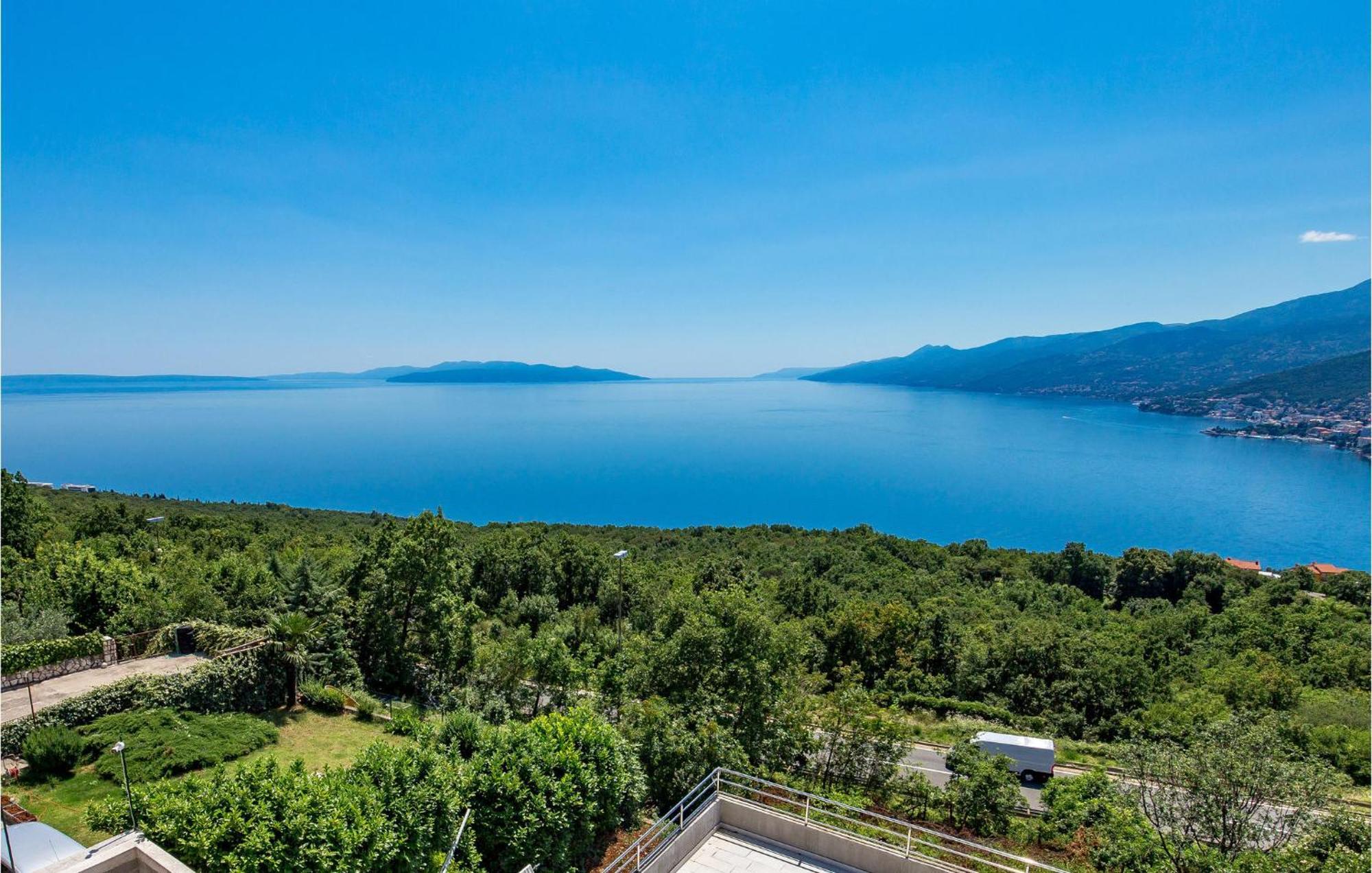 2 Bedroom Amazing Apartment In Rijeka Dış mekan fotoğraf
