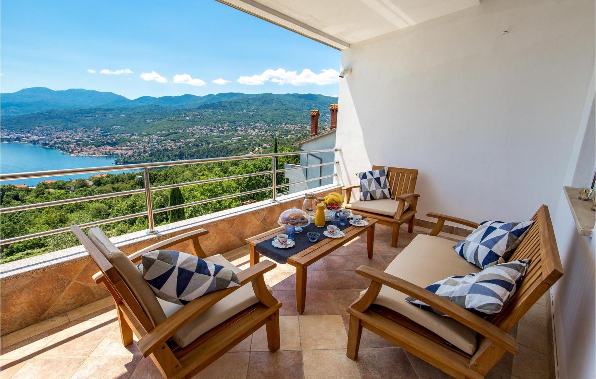 2 Bedroom Amazing Apartment In Rijeka Dış mekan fotoğraf